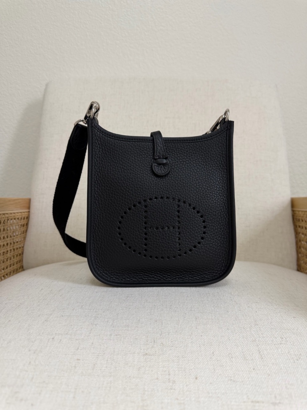 Mini Evelyne in black with palladium hardware